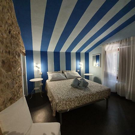 Bed and Breakfast Lo Scarabeo Casale di Pari Pokoj fotografie